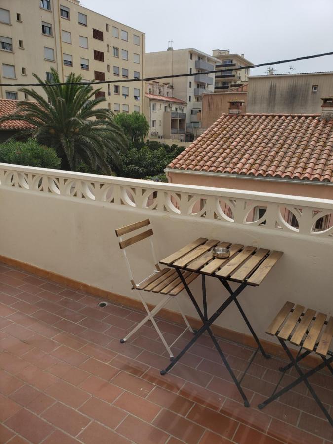 Ezz'Hotel Canet Esterno foto