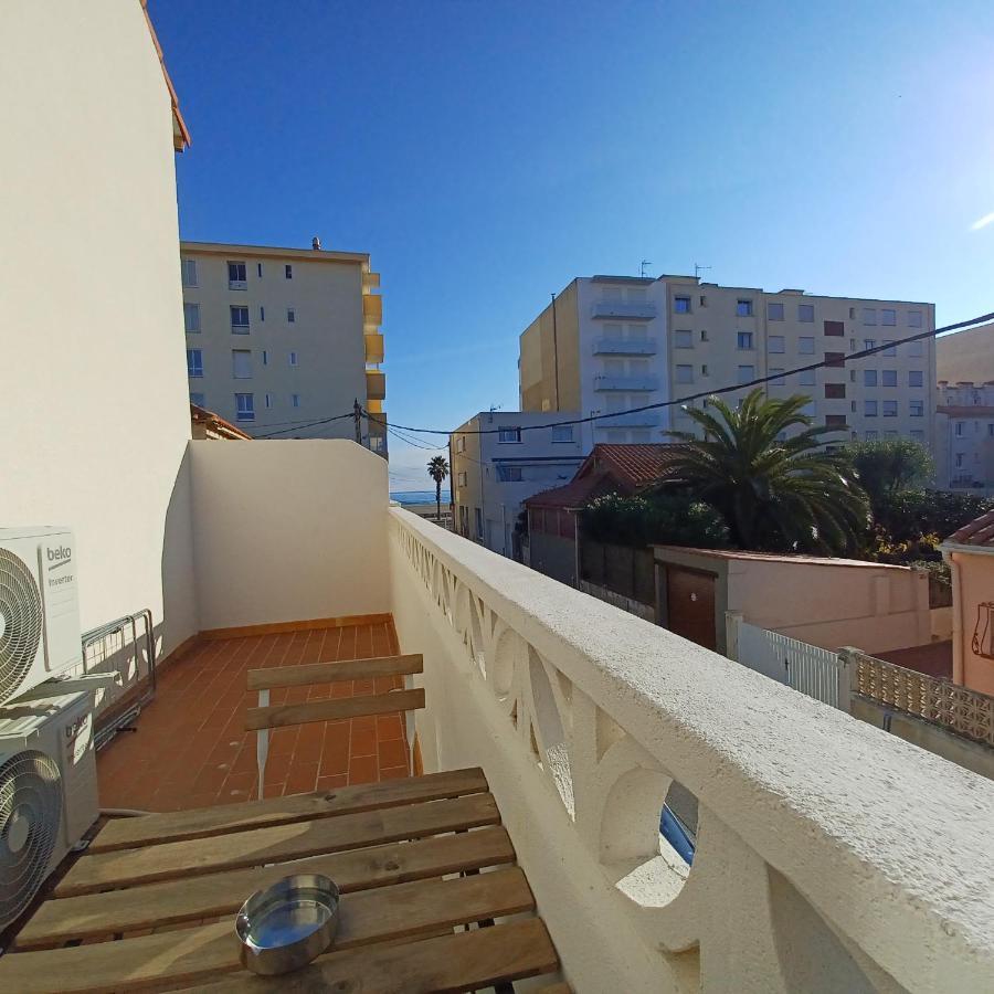 Ezz'Hotel Canet Esterno foto