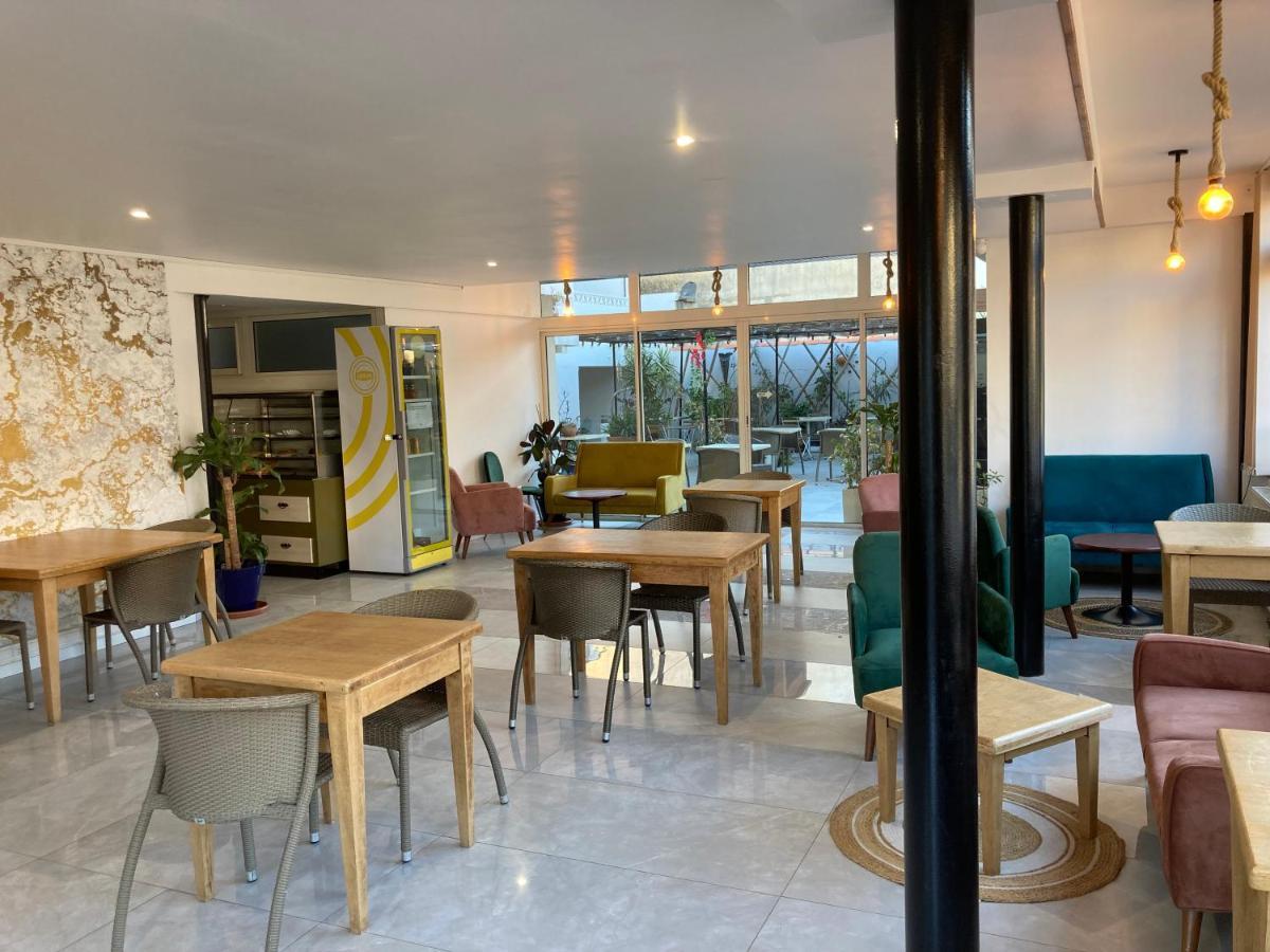 Ezz'Hotel Canet Esterno foto