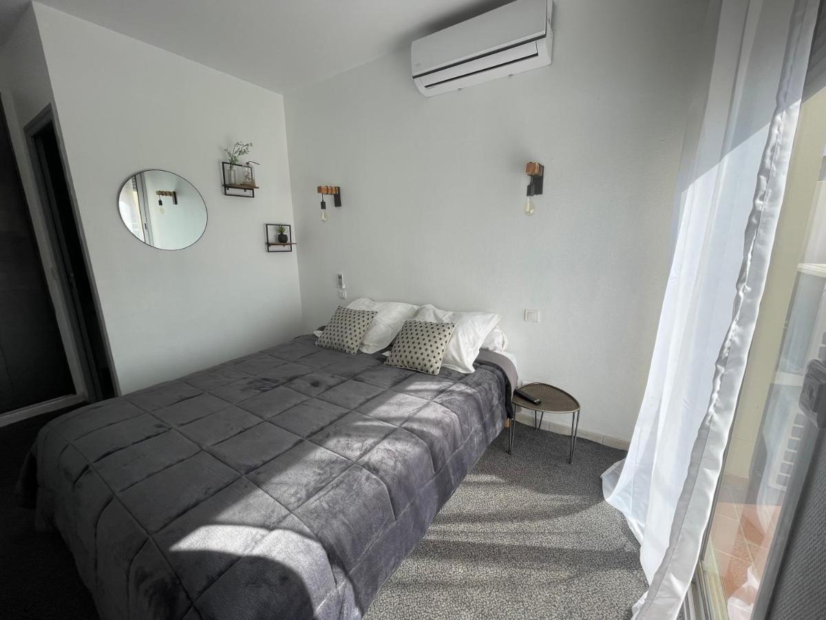 Ezz'Hotel Canet Esterno foto