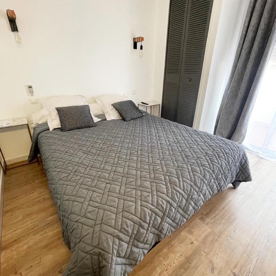 Ezz'Hotel Canet Esterno foto